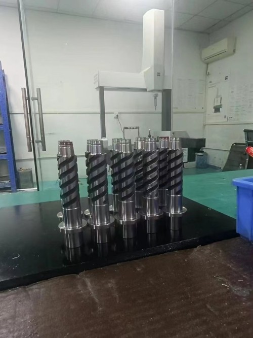 custom threaded core for cap mold.jpg